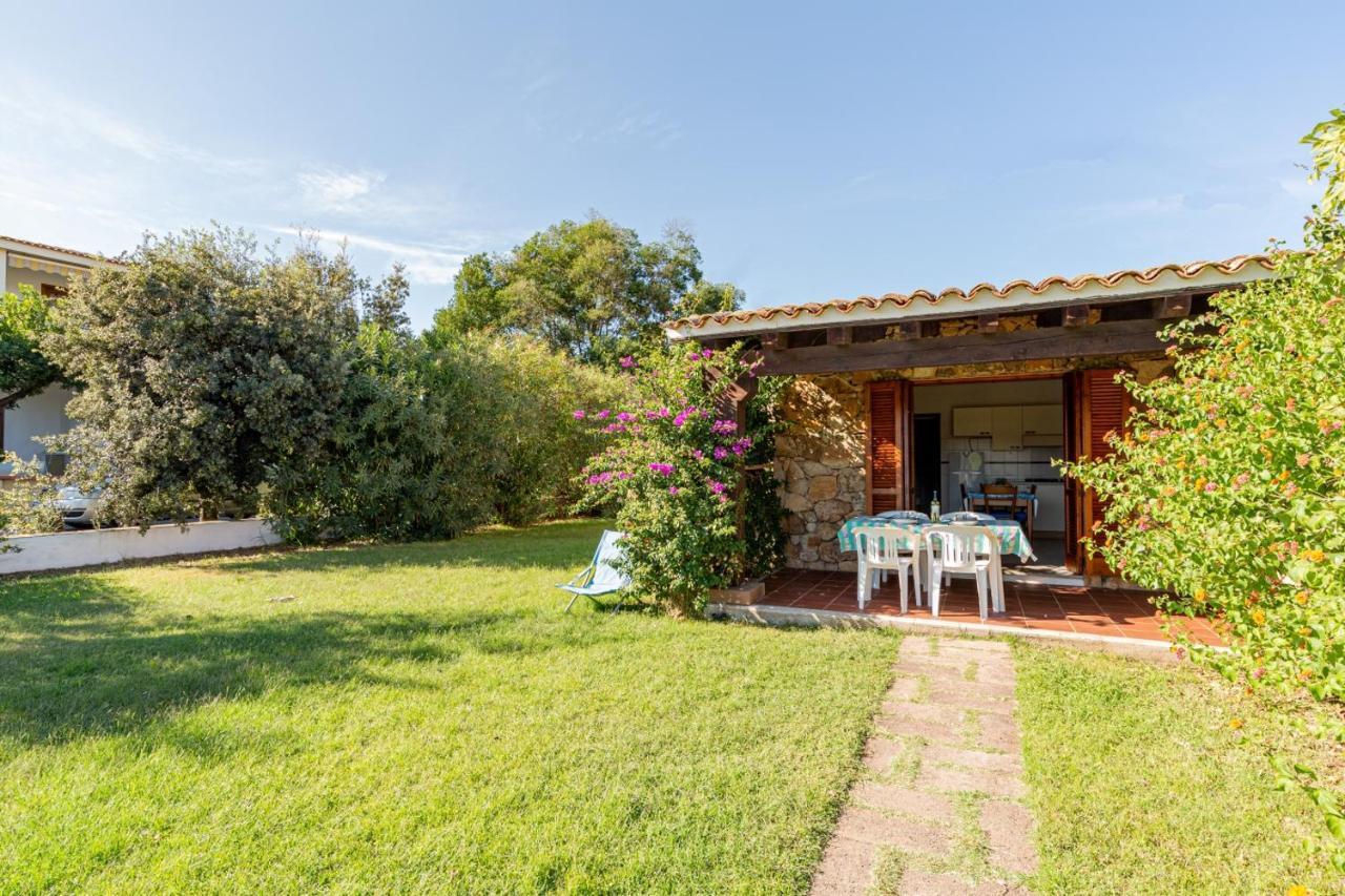 Appartamento Trilocale Le Canne 6 Posti Letto Con Giardino San Teodoro  Ngoại thất bức ảnh