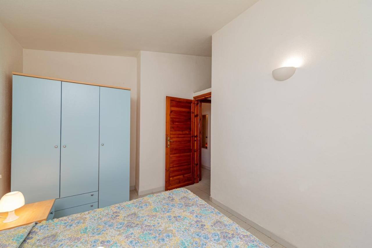 Appartamento Trilocale Le Canne 6 Posti Letto Con Giardino San Teodoro  Ngoại thất bức ảnh