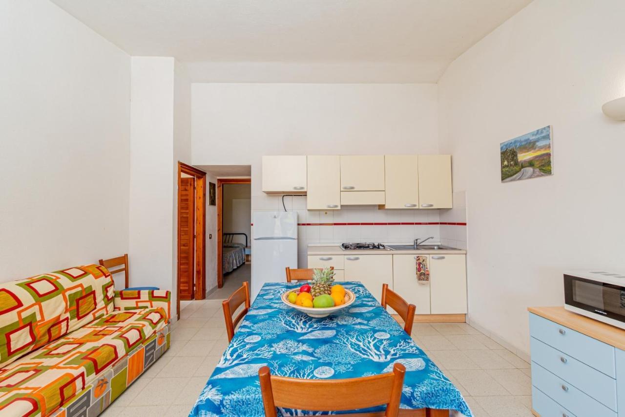 Appartamento Trilocale Le Canne 6 Posti Letto Con Giardino San Teodoro  Ngoại thất bức ảnh