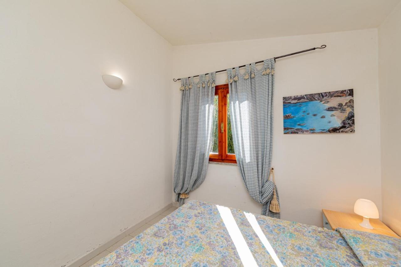 Appartamento Trilocale Le Canne 6 Posti Letto Con Giardino San Teodoro  Ngoại thất bức ảnh