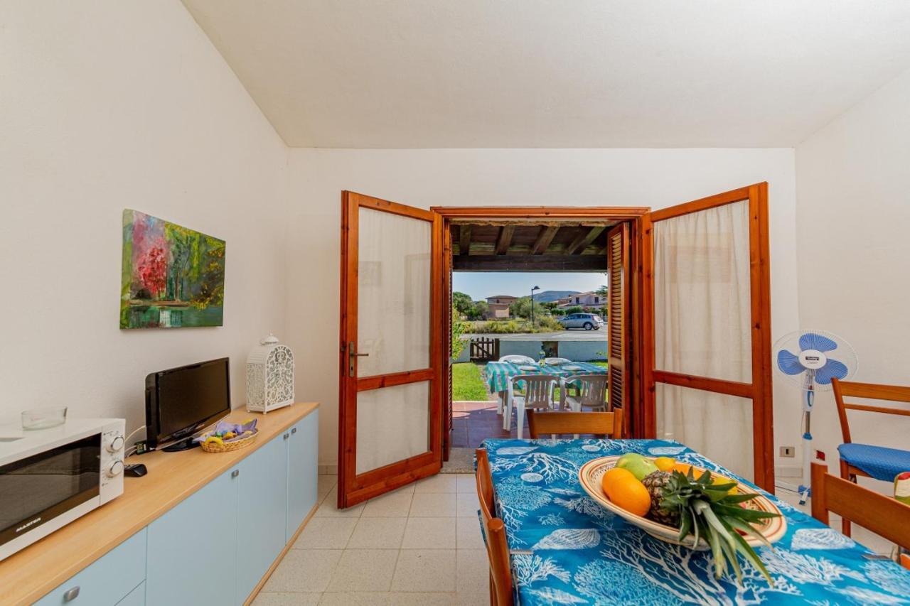 Appartamento Trilocale Le Canne 6 Posti Letto Con Giardino San Teodoro  Ngoại thất bức ảnh