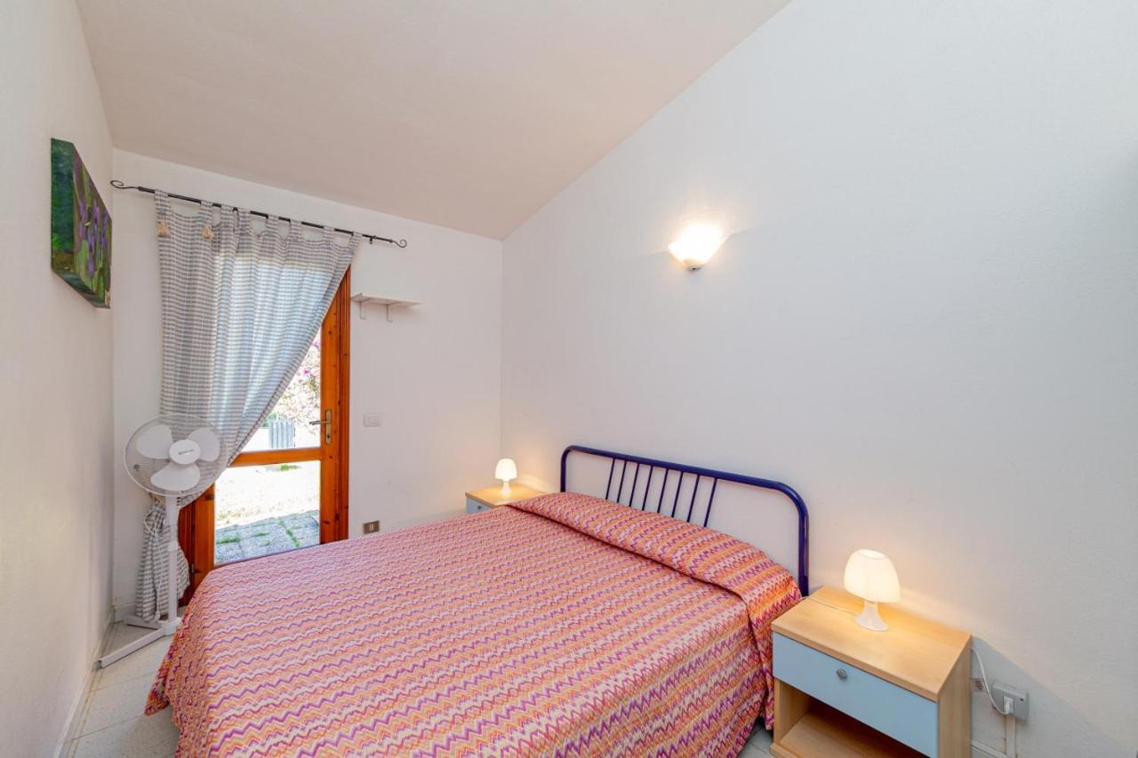 Appartamento Trilocale Le Canne 6 Posti Letto Con Giardino San Teodoro  Ngoại thất bức ảnh