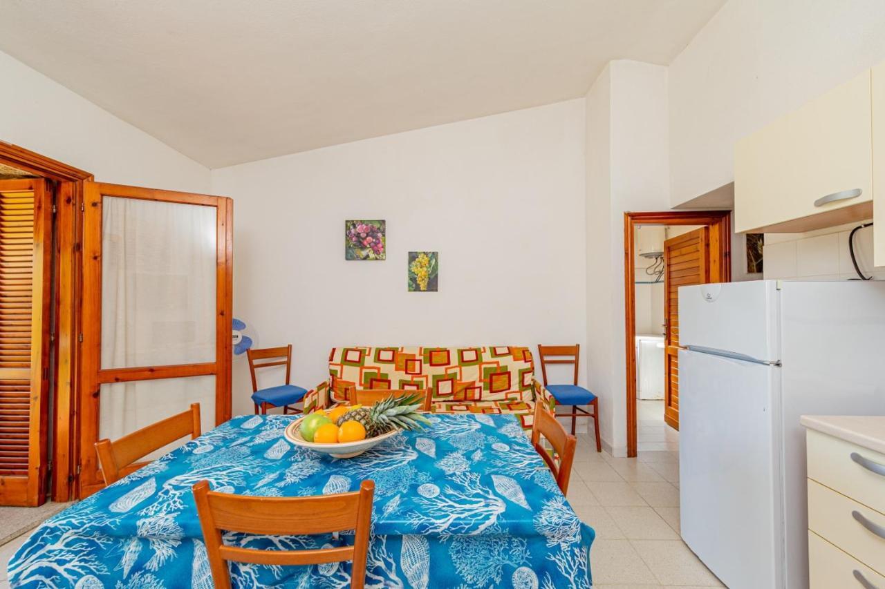 Appartamento Trilocale Le Canne 6 Posti Letto Con Giardino San Teodoro  Ngoại thất bức ảnh